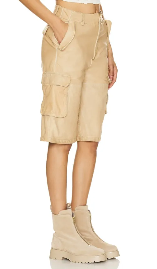 Deadwood Carter Shorts in Tan