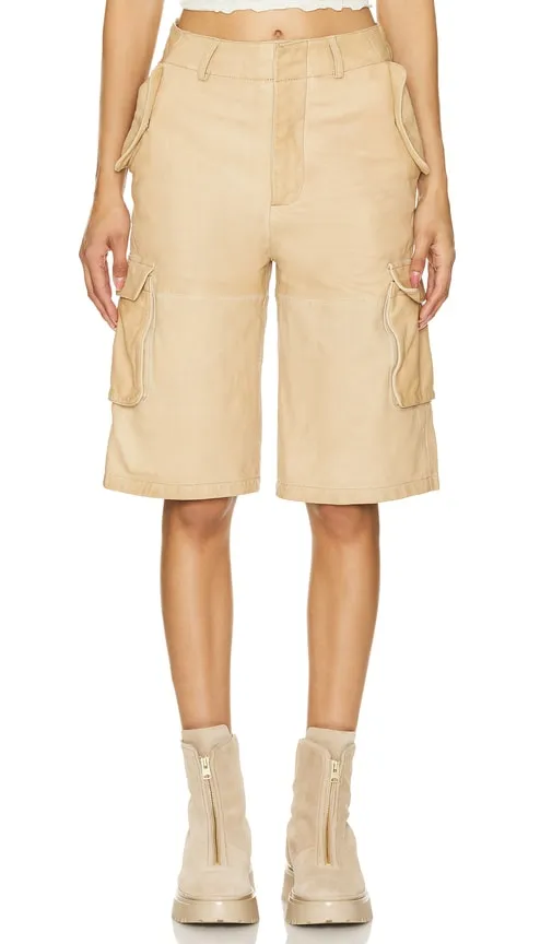 Deadwood Carter Shorts in Tan